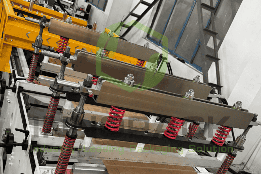 Padded Mailer Making Machine